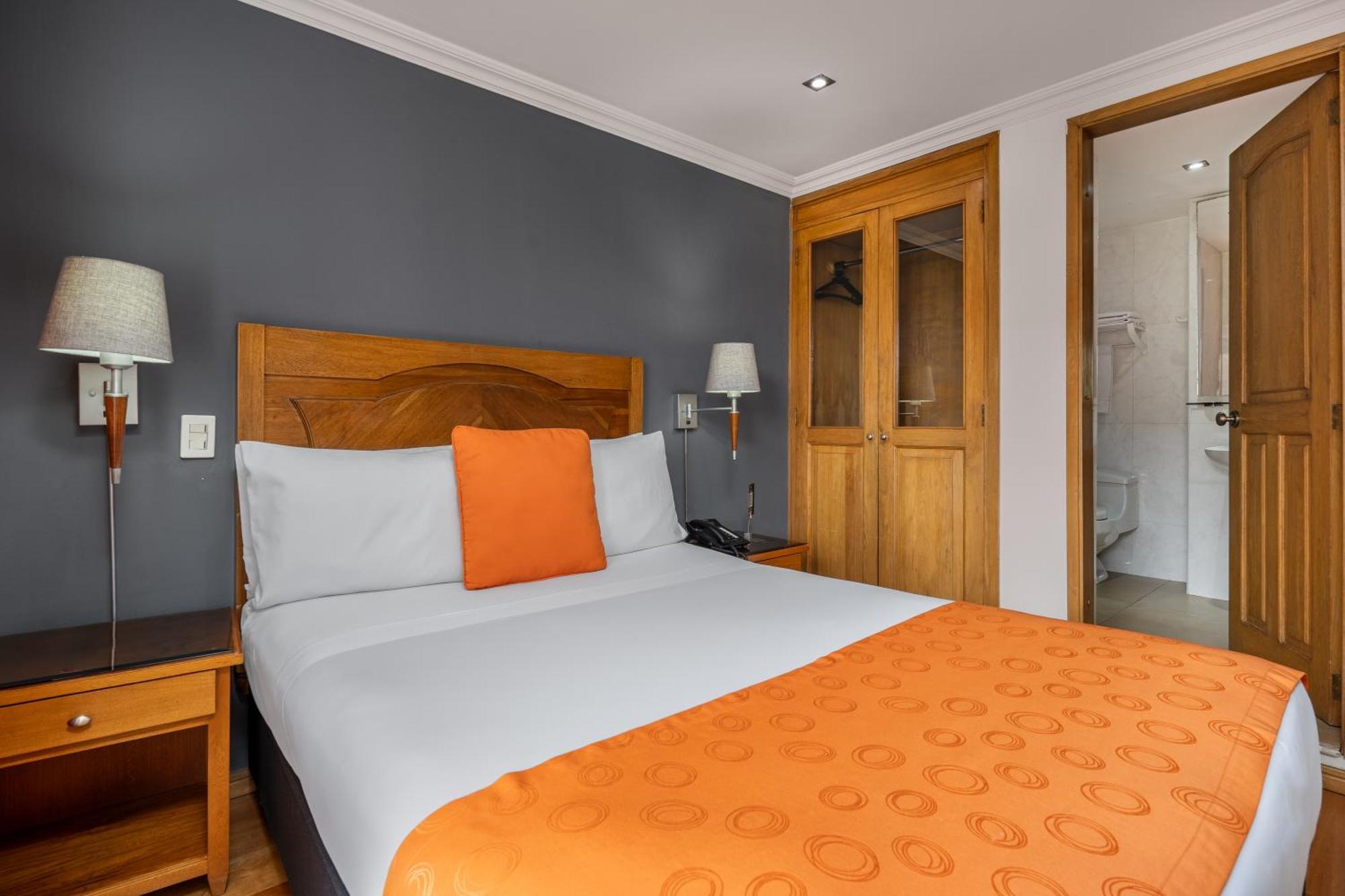 Hotel Egina ボゴタ エクステリア 写真