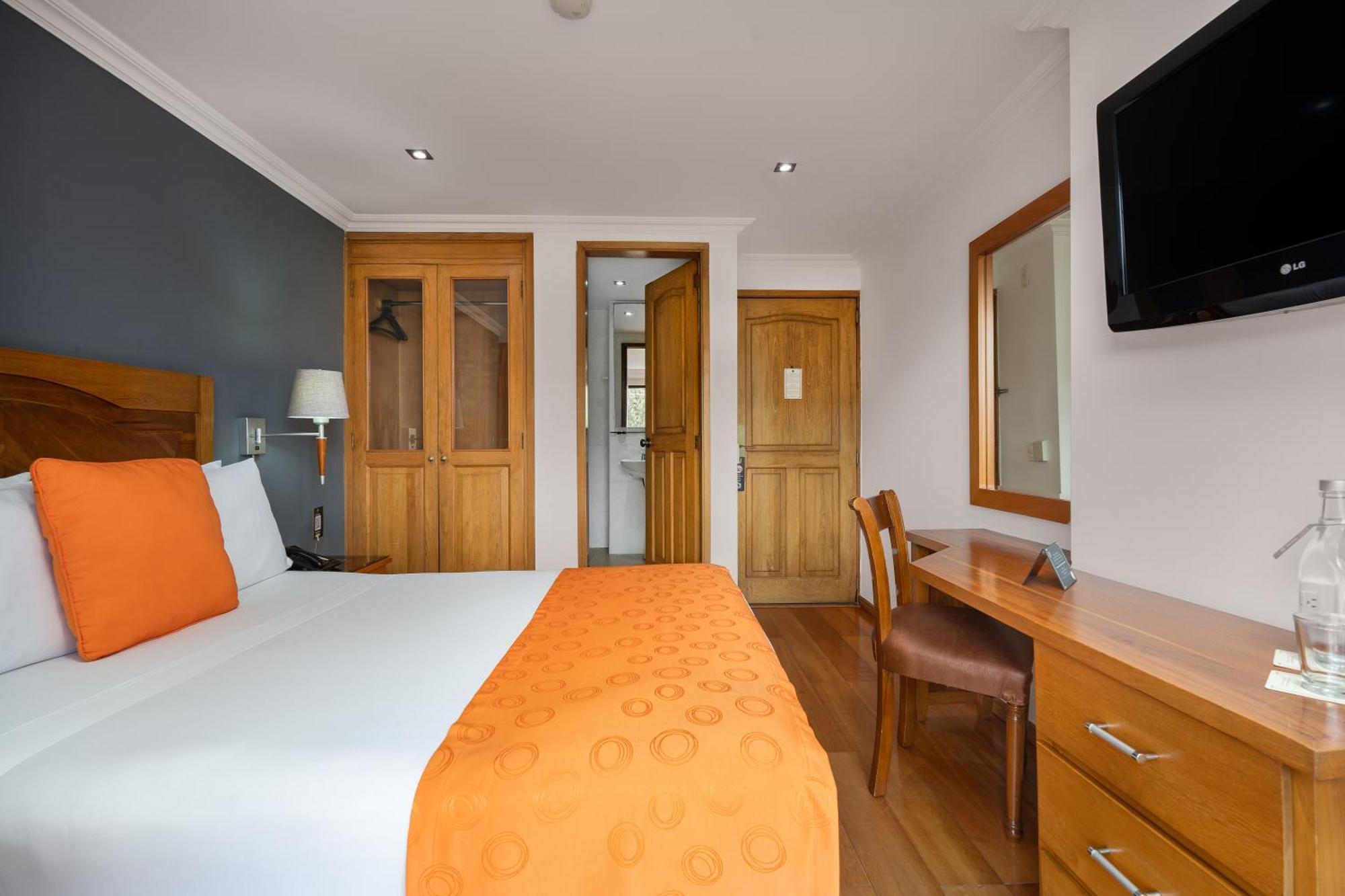 Hotel Egina ボゴタ エクステリア 写真